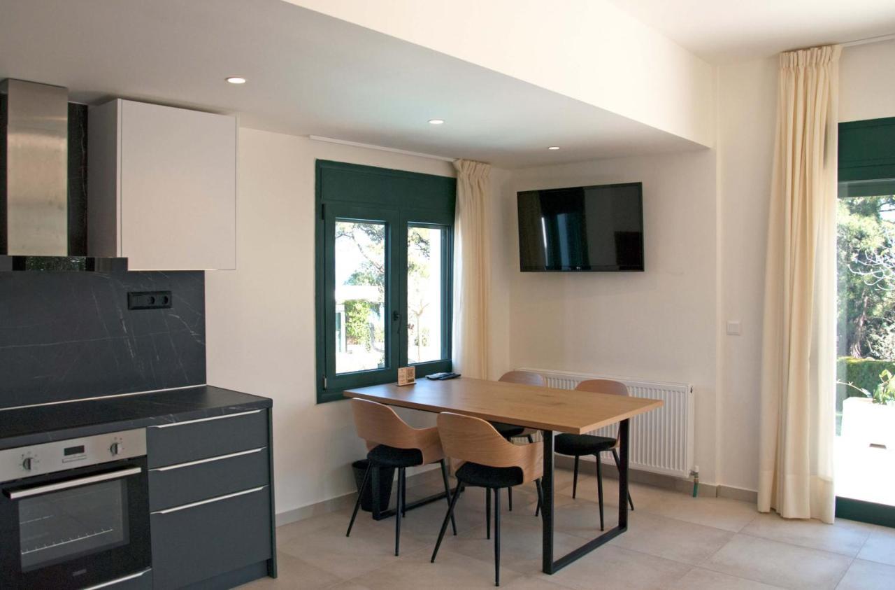 Angelbay Bungalows Agía Triás Dış mekan fotoğraf
