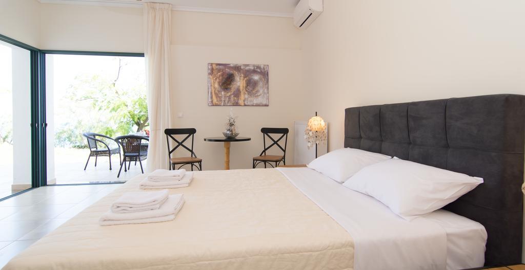 Angelbay Bungalows Agía Triás Dış mekan fotoğraf