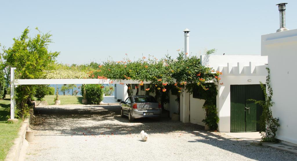 Angelbay Bungalows Agía Triás Dış mekan fotoğraf